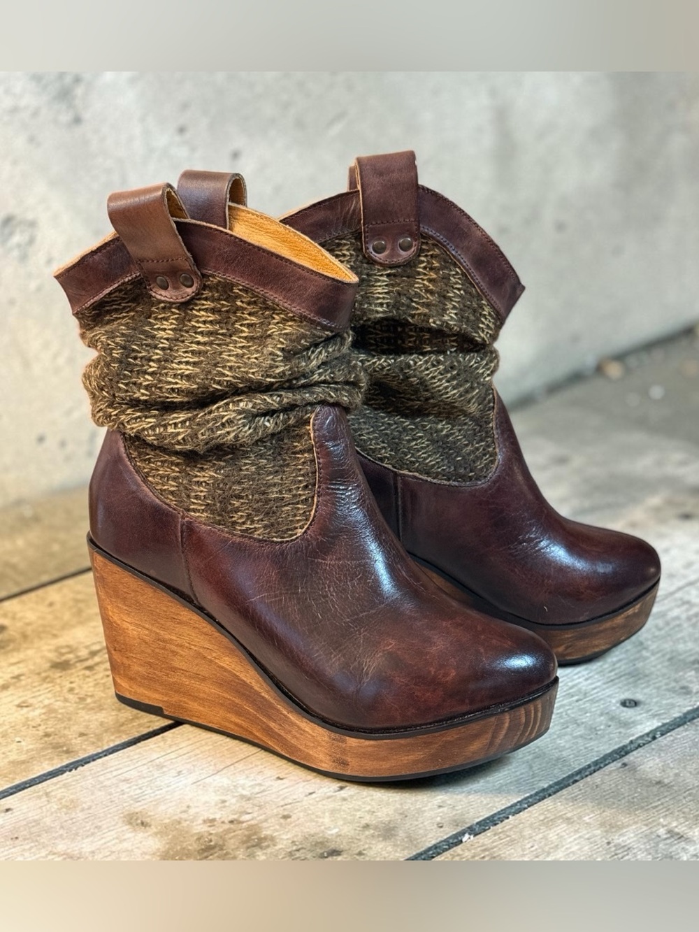 BED STU Bruges Teak Rustic Leather Slouch Knit Wedge Boots Size 8